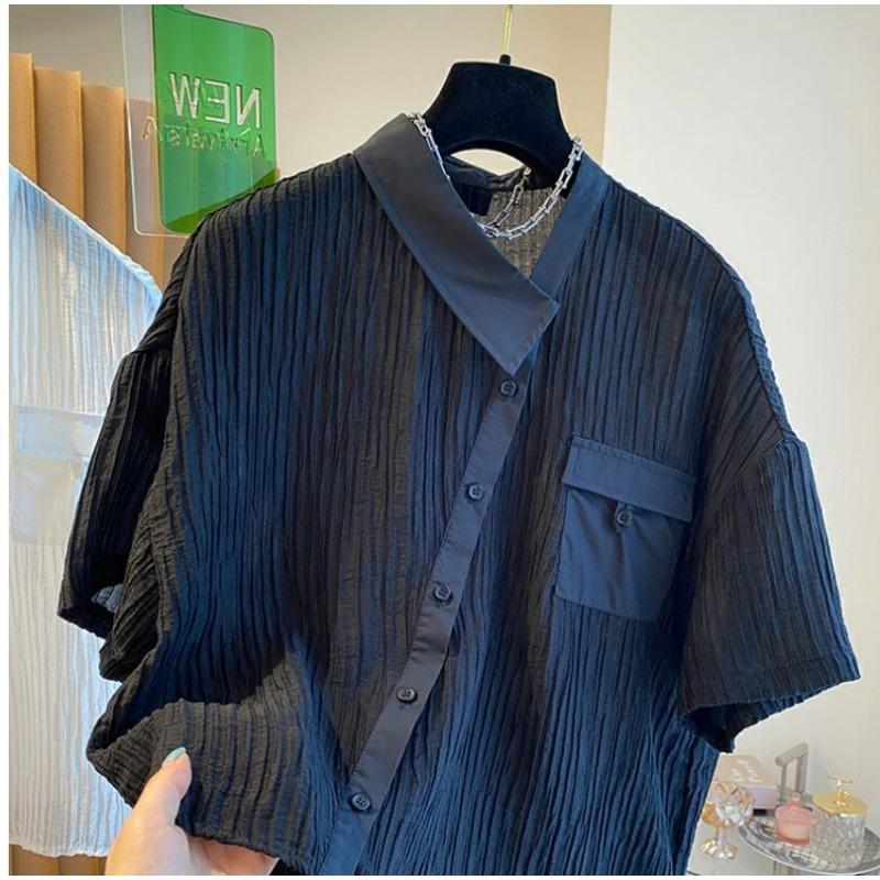 Designed Button-down Solid Color Short-sleeved Shirt with Irregular Pleated Lining