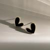 Korean version of love stud earrings, niche minimalist design retro earrings, high-end temperament heart-shaped jewelry