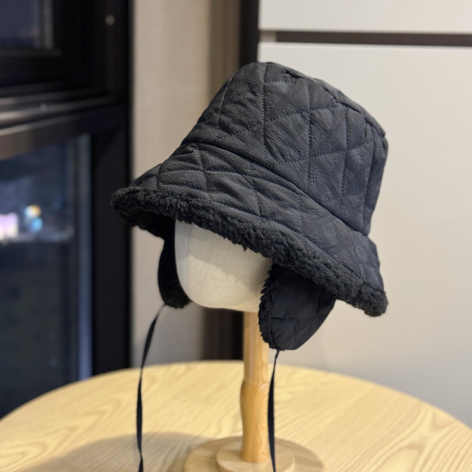 

Autumn and winter women s fisherman hat with ear protection, windproof and cold-resistant, Korean style, versatile, sweet and cute, warm and Adult54-60Average Size чёрный