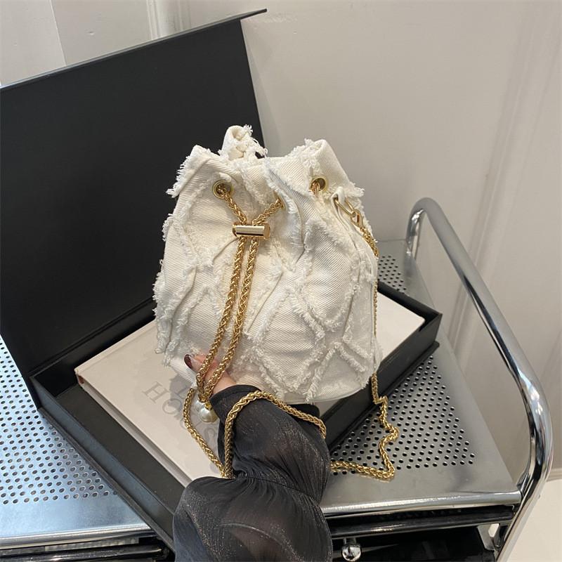 Elegant Black And Pink Canvas Bucket Bag For Women With Chain Shoulder Strap For Trendy Casual Wear