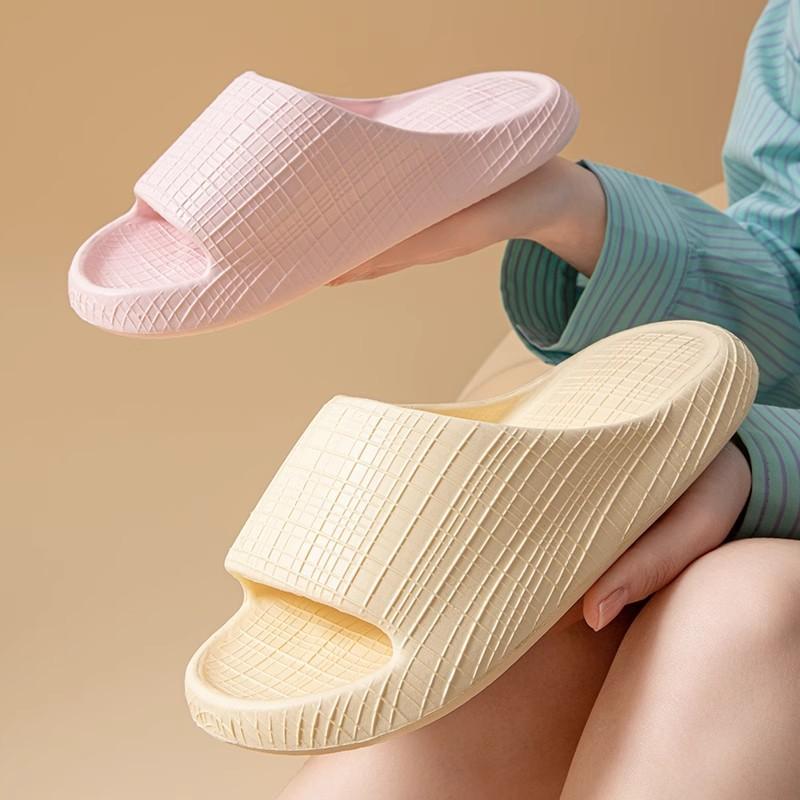 2026 New Style Non-slip Outdoor Slippers For Home And Indoor Bathroom Couples Sandals And Summer Lightweight Slippers
