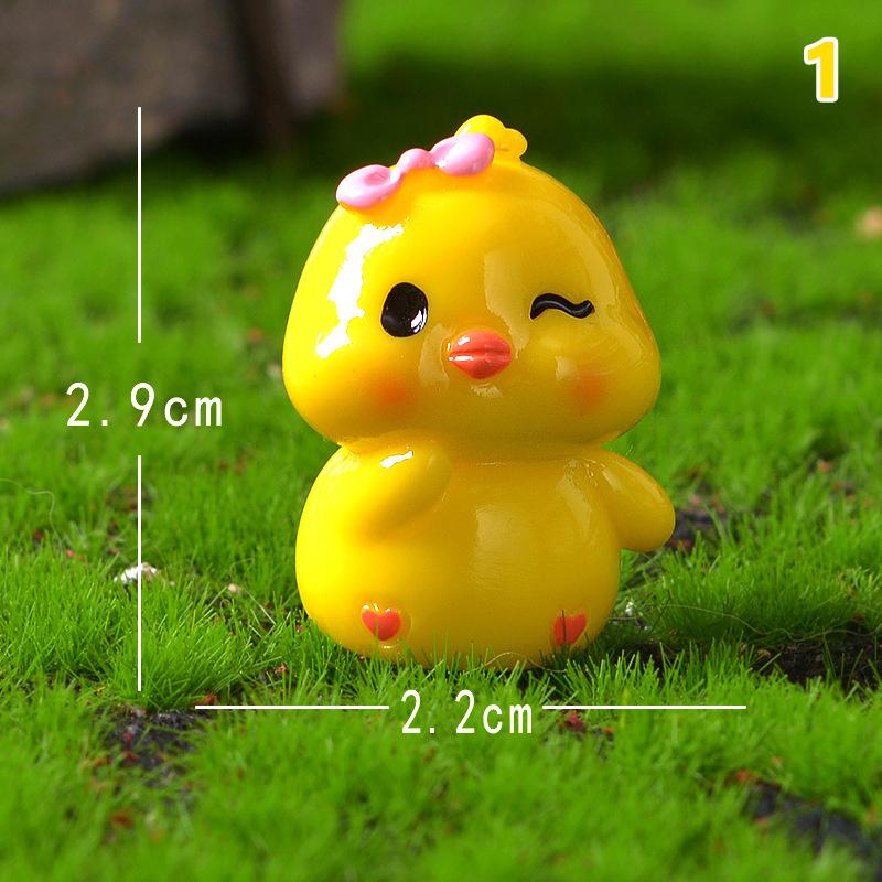 Mini Cute Cartoon Tie Chick Landscape Ornament Dollhouse Miniature Decoration Resin Desktop Decoration Accessories