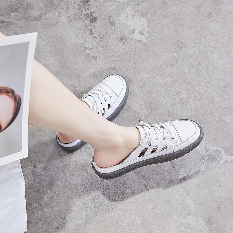 Half slippers women 2025 heelless lazy little white shoes Internet celebrities casual wear fashion bag head sandals women comfortable