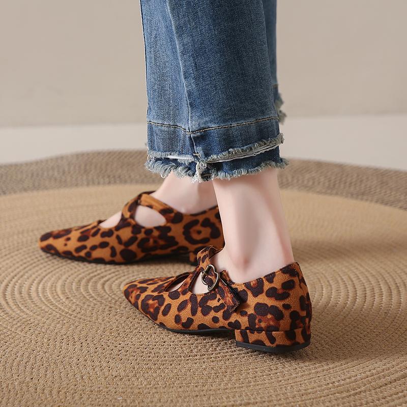 Fashion 2024New Patent Leather Mary Jane Shoes with Cross Straps Round Toe Pumps Leopard Print Horse Hair Flat Leather Shoes for Women
