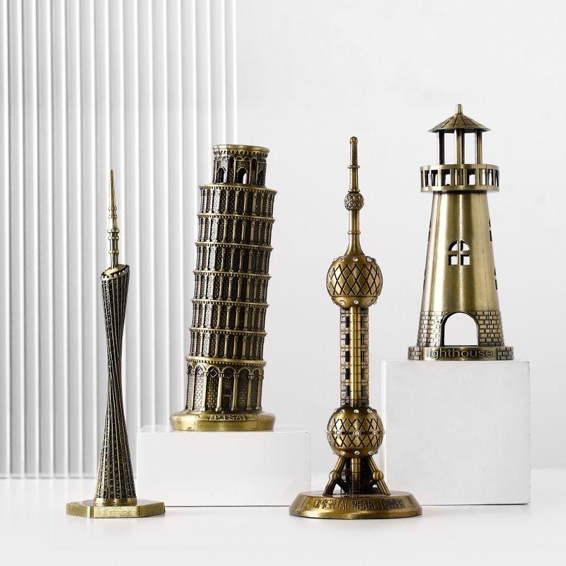 Statuetta Metallo Retro – Decorazione da Tavolo per Casa e Ufficio Souvenir Regalo