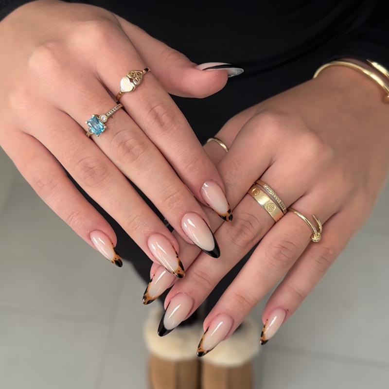 

Trendy Leopard Print French Nails: Wearable Nude Black Edge Patches Glue Version