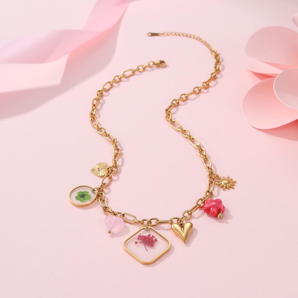 GEMCHIC Women's Resin Flower Geometric Pendant Necklace Gold Plated Stainless Steel Chain Choker for Party Wedding Daily