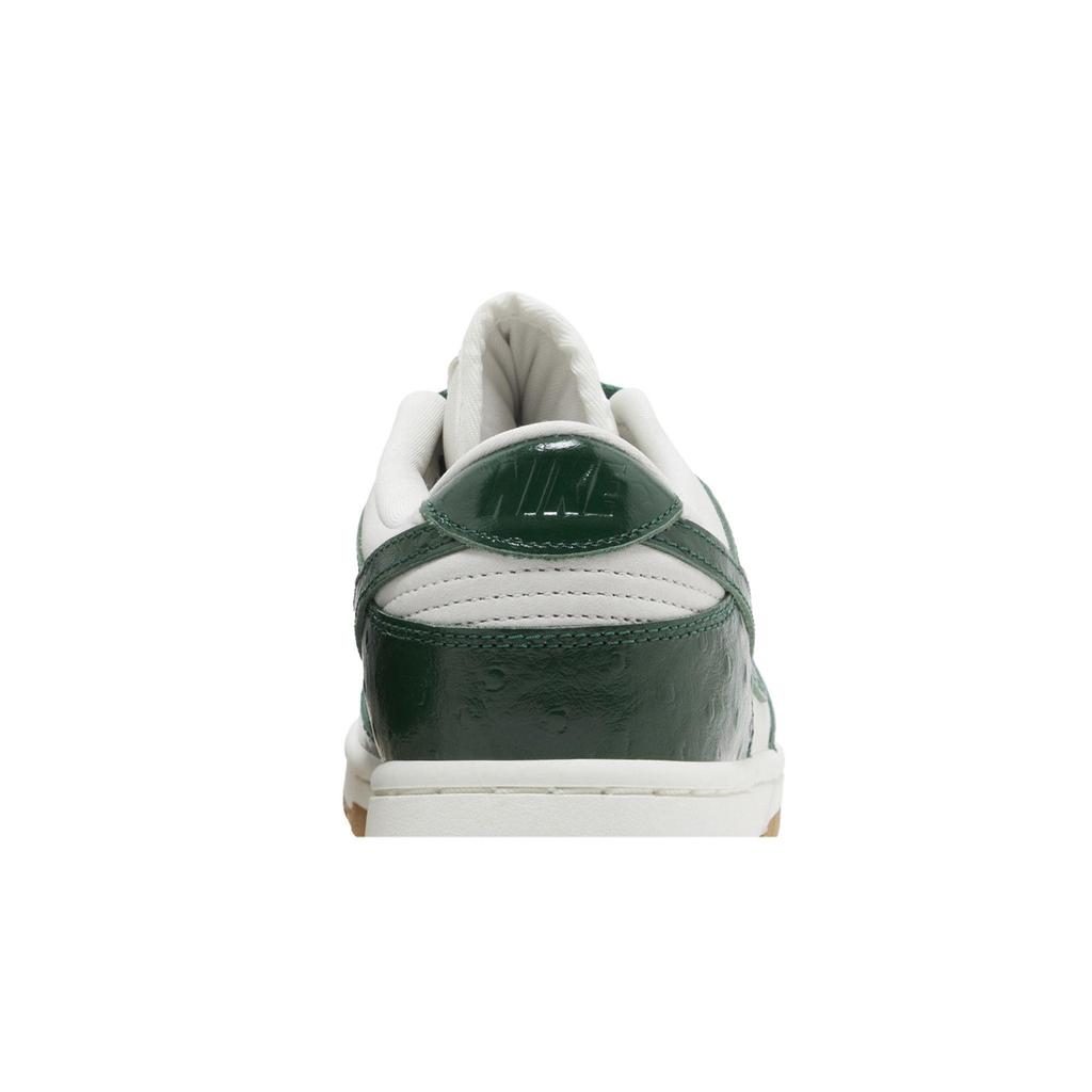 Nike Damen Dunk Low LX 'Gorge Green Strauß' (Damengrößen) Phantom / Gorge Green / Sail / Metallic Gold Skateboard-Schuhe FJ2260 002
