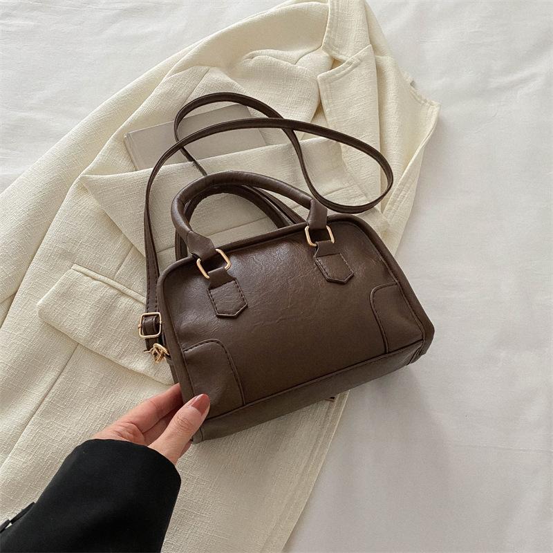 Personalized Women's Shoulder Bag New Fashionable Simple Handbag Casual Korean Small Square Bag Retro Crossbody Bag