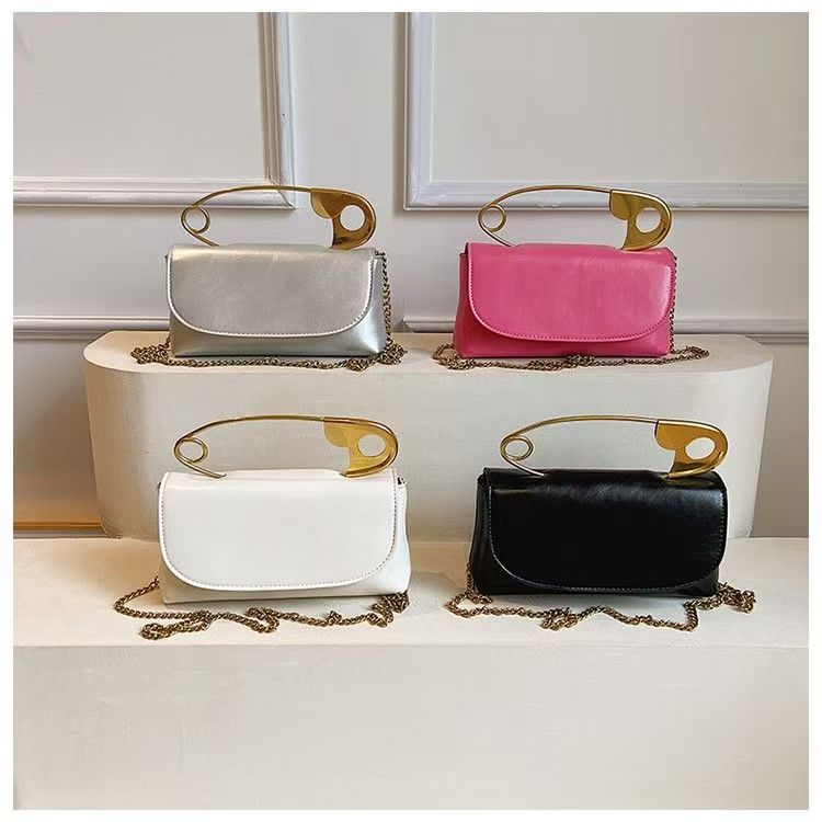Fashionable Brooch Style Ladies' Handbag Unique Crossbody Single Shoulder Bag