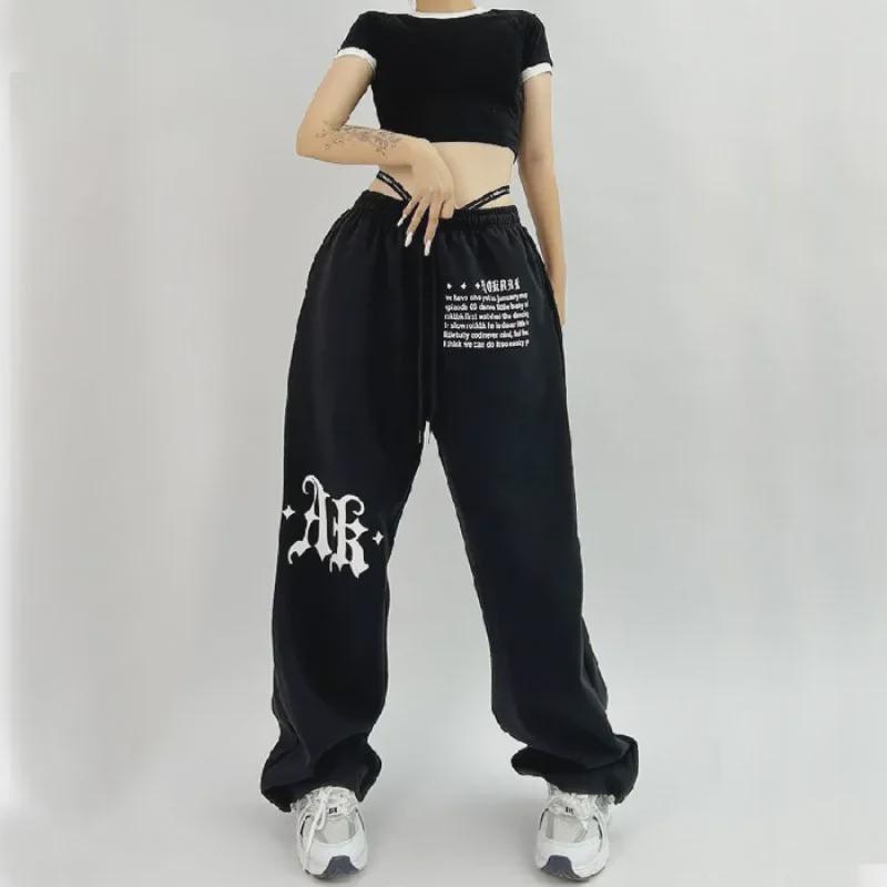 

Трендовые женские свободные спортивные штаны с высокой талией и принтом в стиле хип-хоп Extra Large чёрный