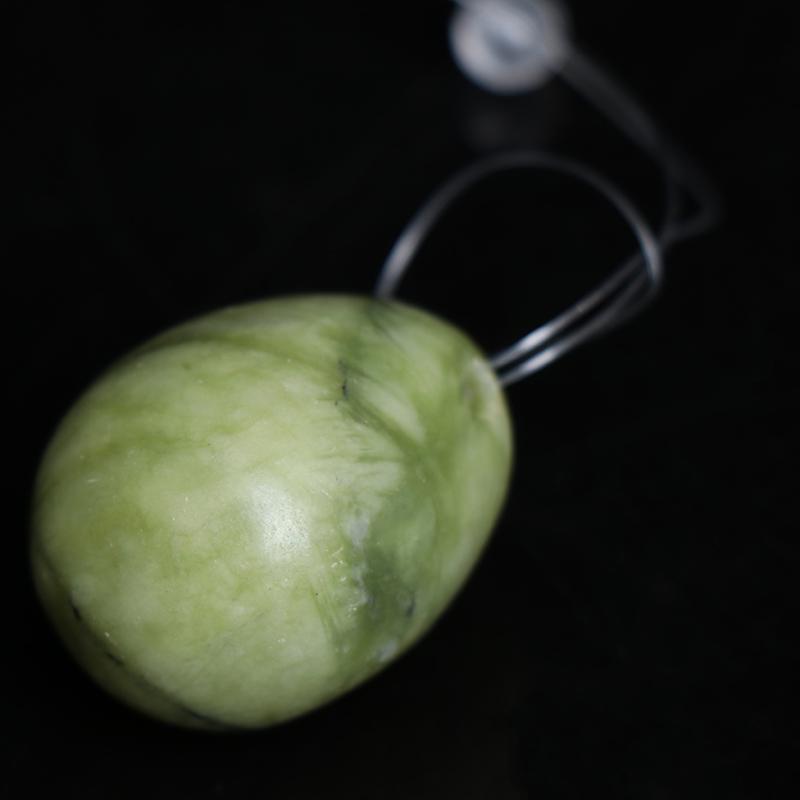 Natürliche Jade Ei Frauen Beckenboden Muskel Übung Straffung Vaginal Ball