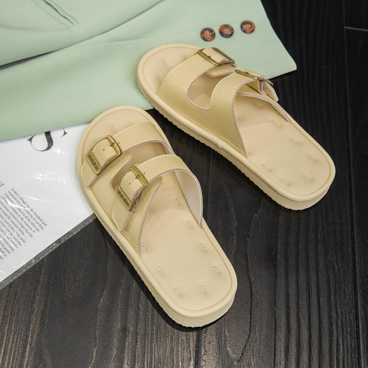 

~ Genuine leather comfortable slippers women s summer wear flat-bottomed seaside beach casual one-word cool slippers 40 жовтий