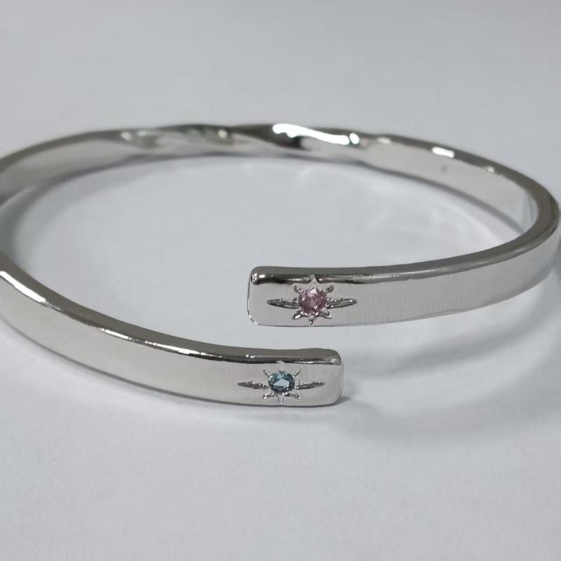 

Glossy Minimally Silver Inlaid Pink Blue Diamonds Double Star Mang Bracelets for women Fashion and high quality bangles Jewelry серебряный