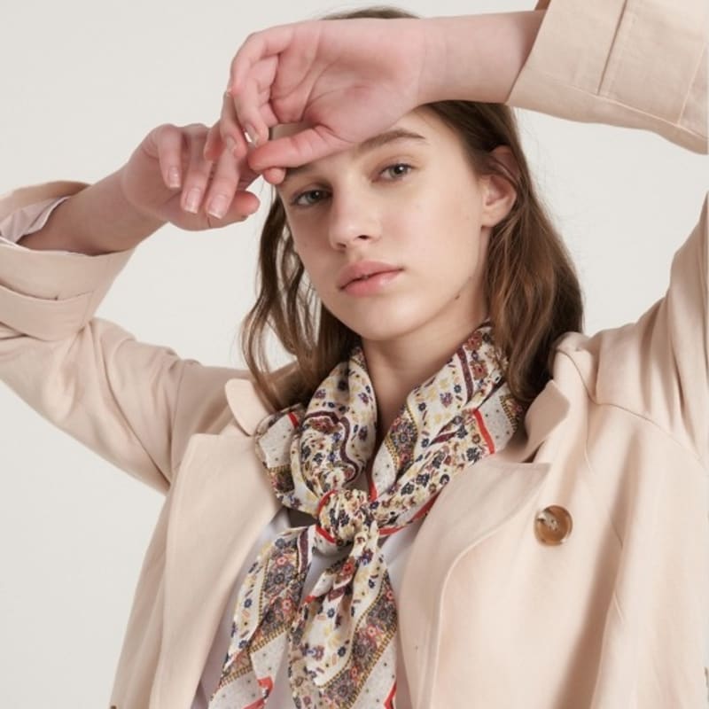 BB’DE SOLI’DE Larissa square scarf 2color