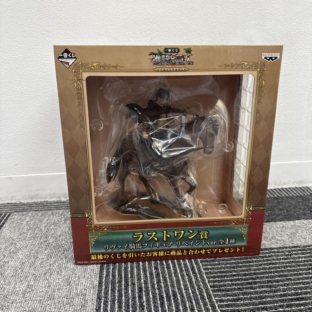 [USED] Attack on Titan Levi Horseback Riding Figure Repainted Version Last One