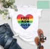 LGBT Pride Mama T-Shirt Regenbogenherz, Kostenlose Mama-Umarmungen