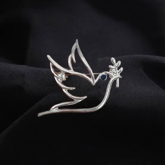 Broche de Aleación para Mujer Forma de Flor de Rosa Hueca Pin de Solapa Trajes Abrigos Bolsos Bufandas Insignia Accesorio Versátil