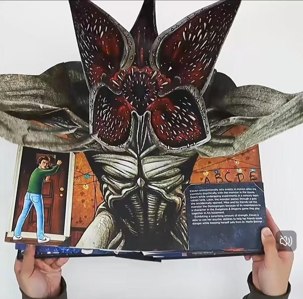 [הזמנה מוקדמת] דברים מוזרים ספר תלת-ממדי ספר הפופ-אפ האולטימטיבי סיימון אריזפה קייל למברט (נשלח תוך 30 יום)