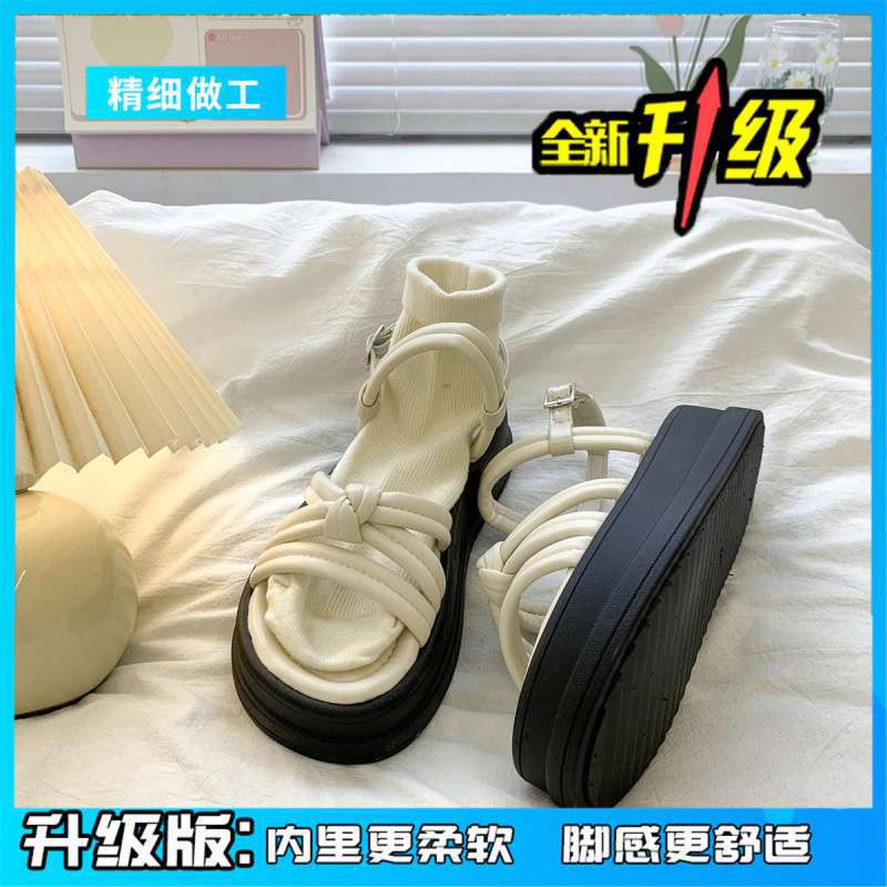 Silver platform sandals female 2025 summer new retro student wear Korean version of versatile design fairy sandals