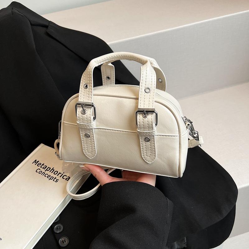 

Premium small bag women s new retro handbag fashion versatile messenger bag pillow bag