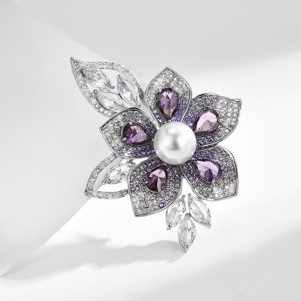 Women's Light Luxury Design Fashionable And Elegant Imitation Pearl Flower Brooch Versatile And Niche Design Brooch