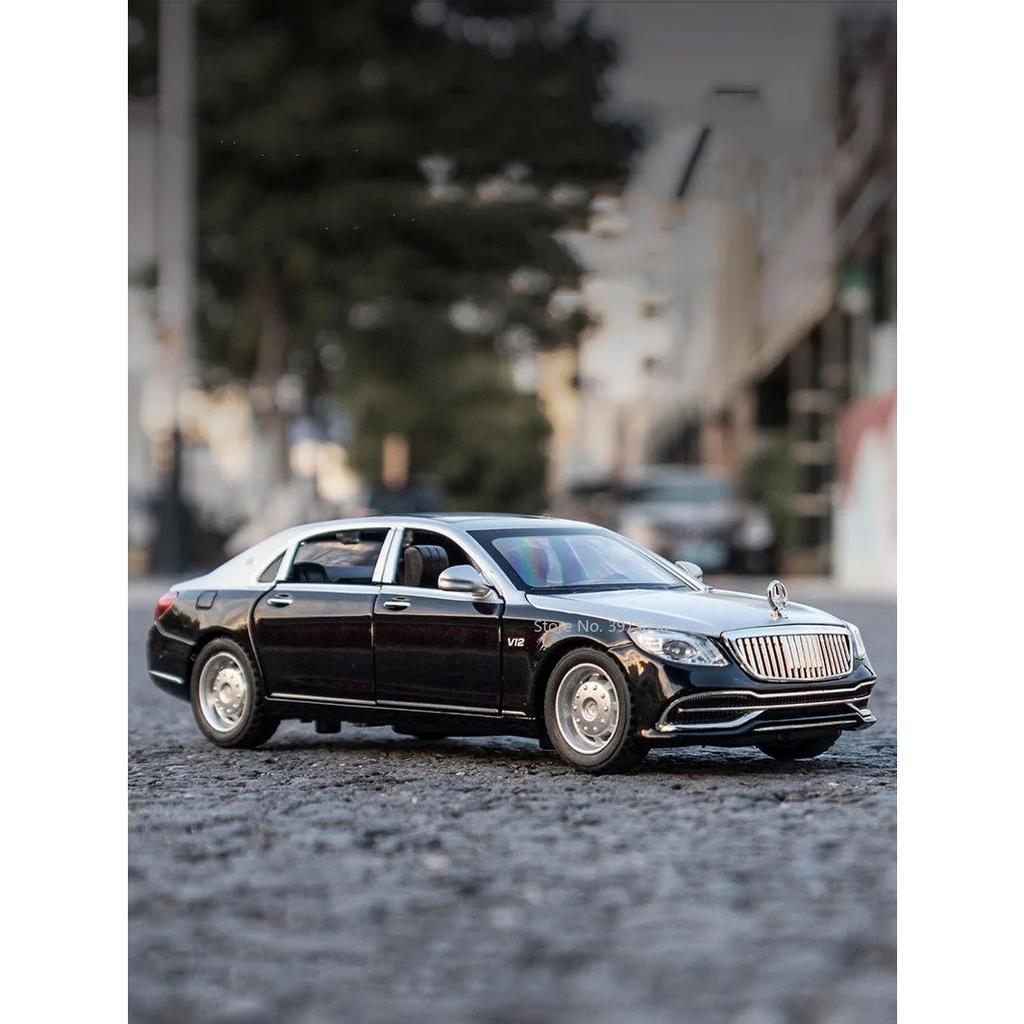 1/32 Benz Maybach S650 Model auta Slitina na hračky litá Limuzína Simulace Vozidla Zvuk Lehká Gumová pneumatika Hračky Dárky k narozeninám pro chlapce