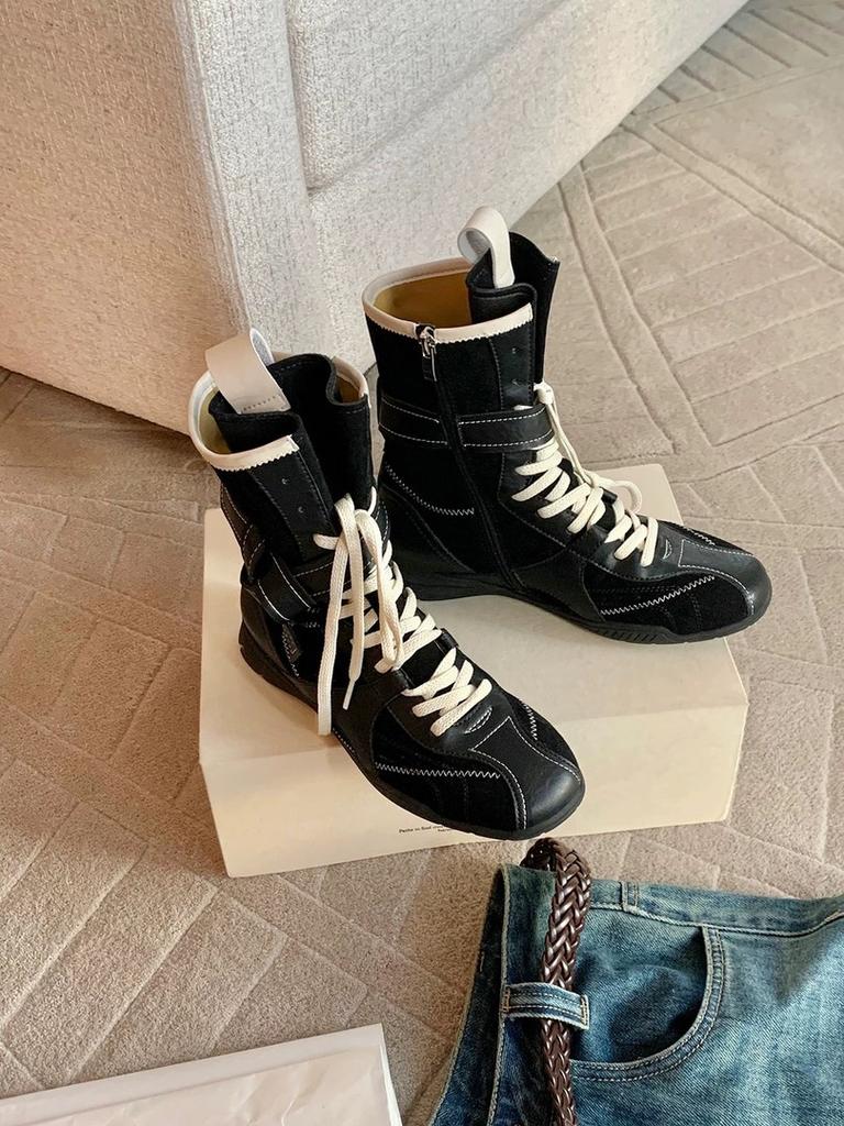 Retro lace-up Martin boots women's retro western style versatile and thin locomotive boots autumn and winter Maillard strap short boots