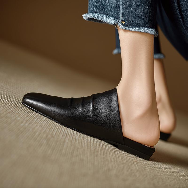 Fashion 2025 NEW Summer Women Mules Genuine Leather Women Shoes Cover Toe Shoes Squared Toe Low Heel Sandals Pleated Modern Slippers