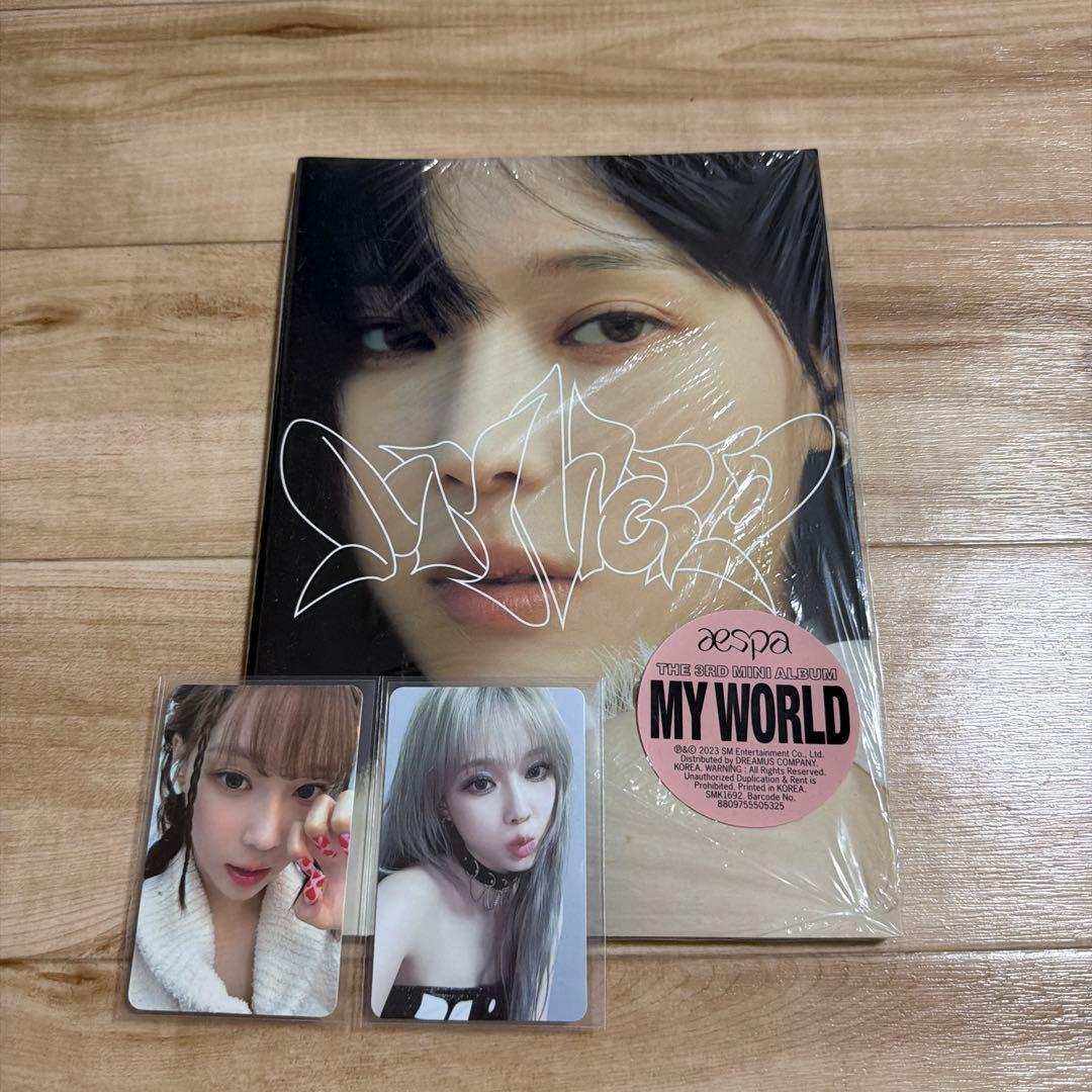 

[USED] aespa MY WORLD album with 2 trading cards