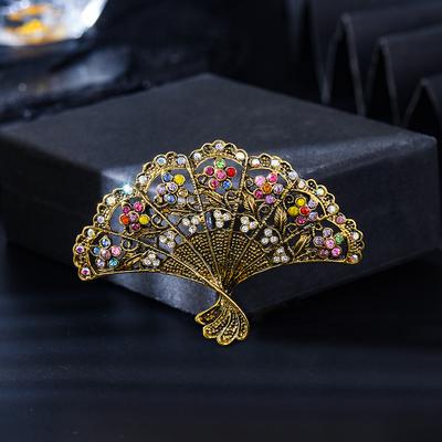Retro Style Hollow Fan Brooch, Ancient Gold Inlaid with Diamonds, Fan-shaped Clothing Pin, Women's High-end Coat Accessories, Corsage Wholesale