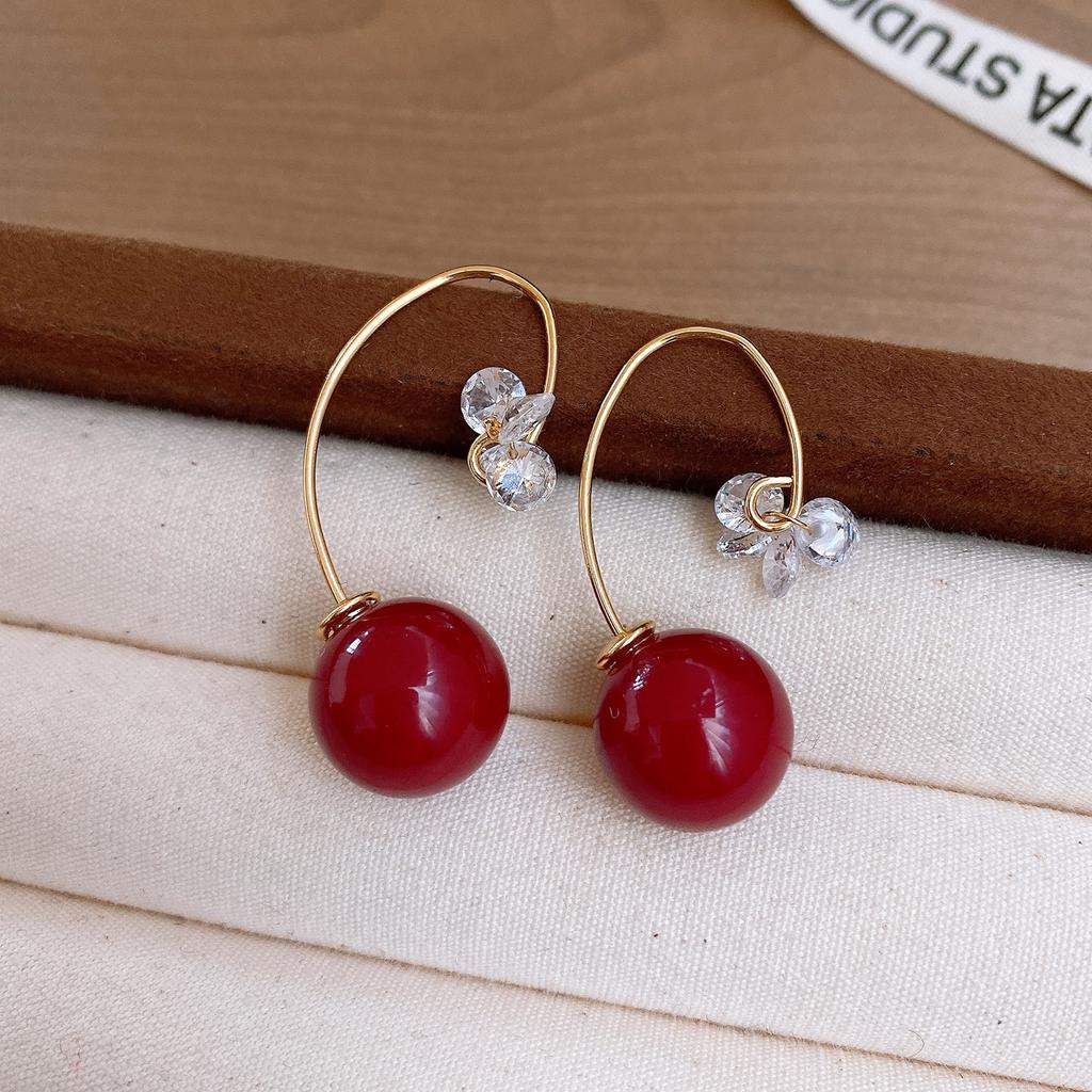 French retro Hong Kong style red geometric resin earrings stud earrings personality temperament earrings women