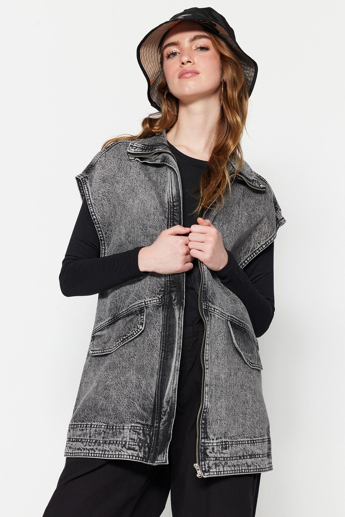 

Жилет - Черный - Базовый