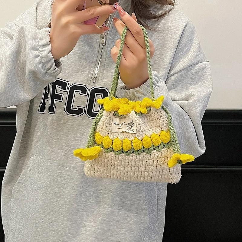 Flower Shape Knitted Shoulder Bag With Soft Water Bucket Shape For Urban Style