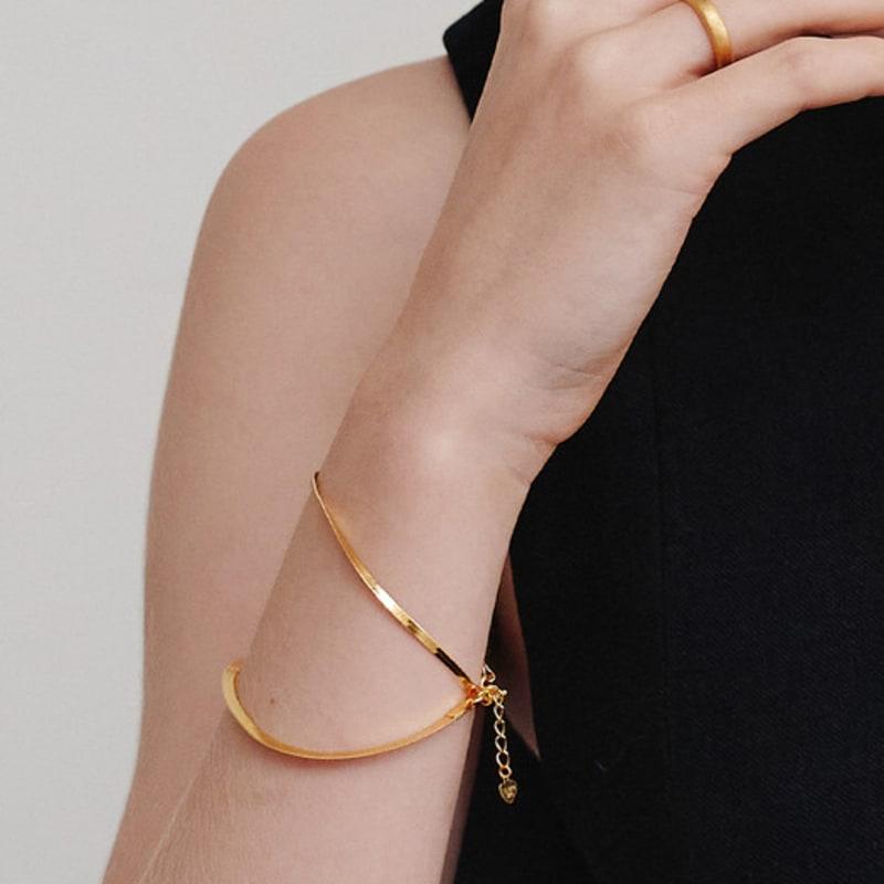 

LAYERMOOD 23 two layer snake chain BR-gold one
