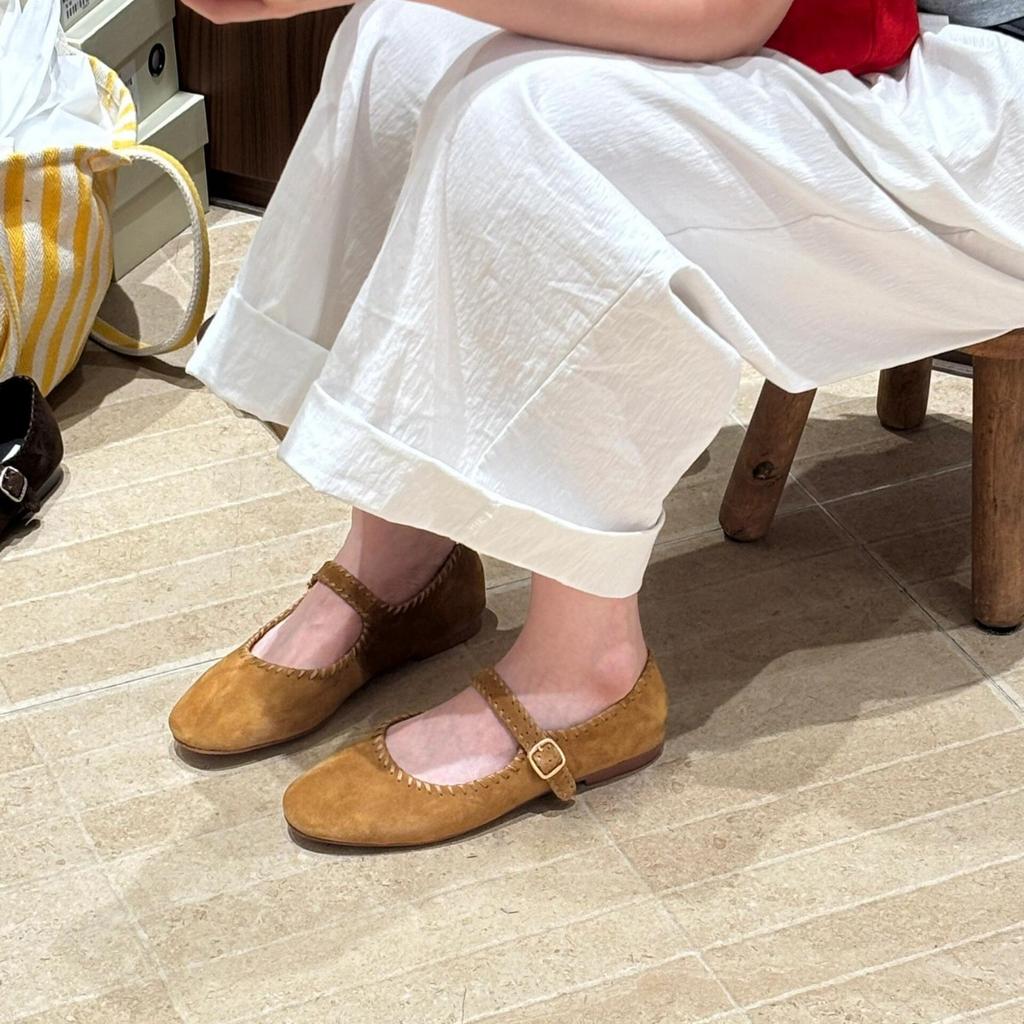 Personalized version~ Korean version of matte leather woven light mouth single shoes femininity round head flat bottom one-word buckle with Mary Jan