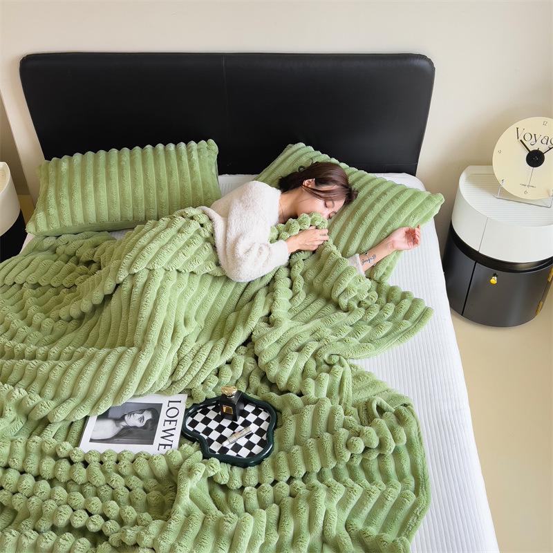 Solid Color Milk Velvet Blanket: Thickened Fleece for Warmth, Perfect for Summer Bedding or Sofa Naps