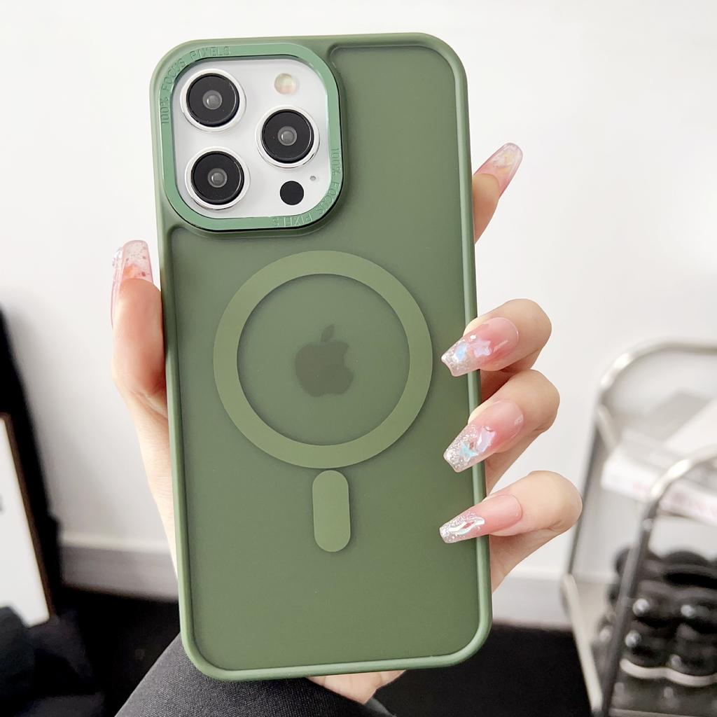 Strong Magnetic Attraction Is Suitable for Apple 14PROMAX Phone Cases, IPhone15 Matte Phone Cases 13