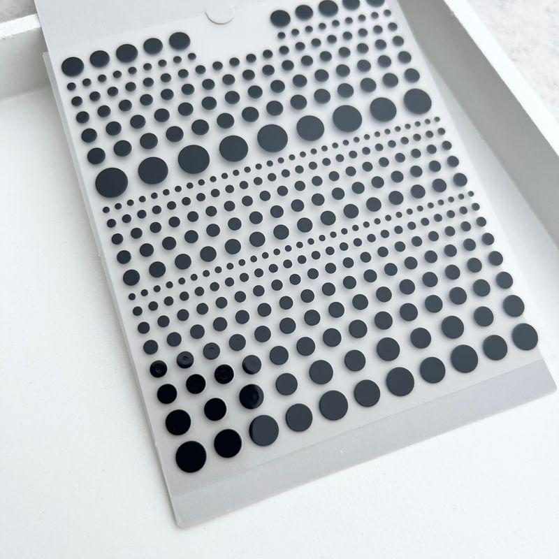 

Нормкор Черно-белые Серебристые Точки Наклейки для ногтей Ins Для Мальчиков и Девочек Гендерно-нейтральные Наклейки для ногтей Самоклеящиеся One black dot sticker