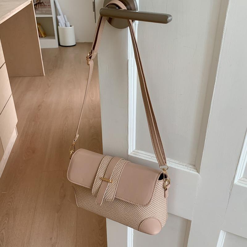 Niche Design Light Luxury Baguette Armpit Bag Summer New Fashion Versatile Matte Splicing Shoulder Messenger Bag