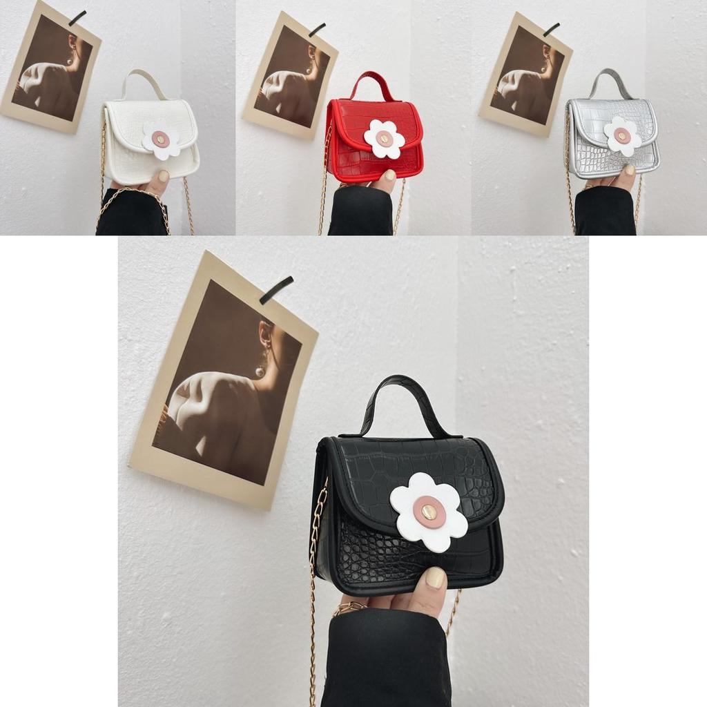 Pu Material Breathable Girls Boys Fashion Chain Crossbody Bag For Daily Use