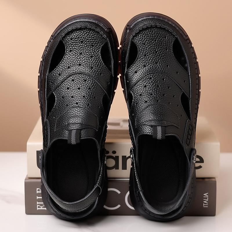 Fashion Fashion Casual Hallow Leather Shoes for Men Summer New Designer Breathable Sandals Male  Solid Color Driving Shoes Man