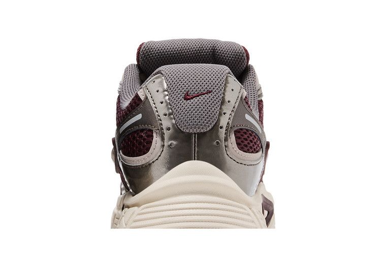 Nike V5 RNR 'Burgundy Crush Black'