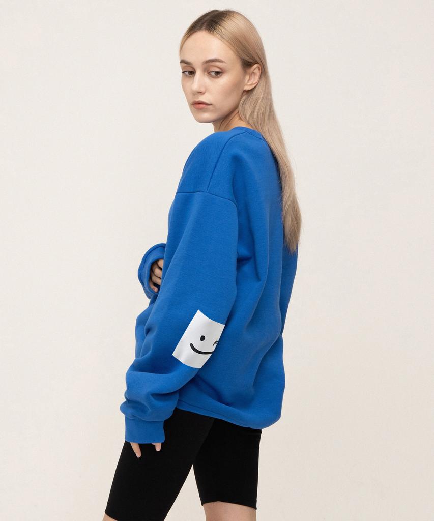GRAVER [Unisex] Elbow Square Smile Sweatshirt_Cobalt Blue