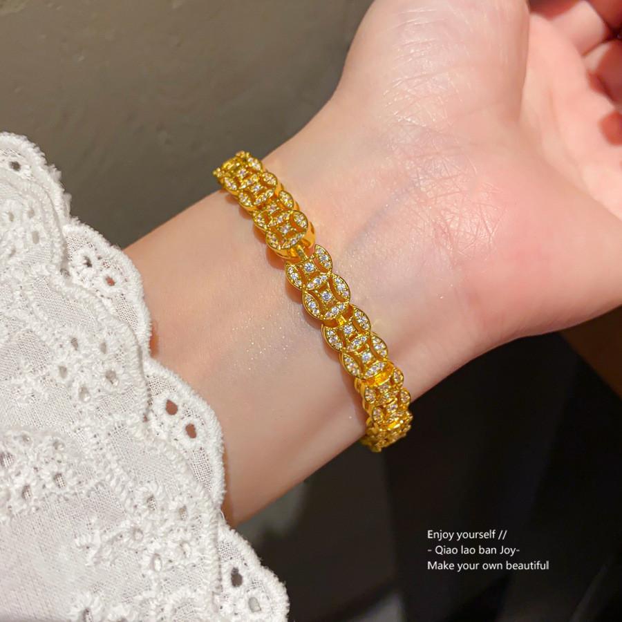 Chinese Style Zircon Copper Coin Geometric Bracelet With Luxury Finish For Women