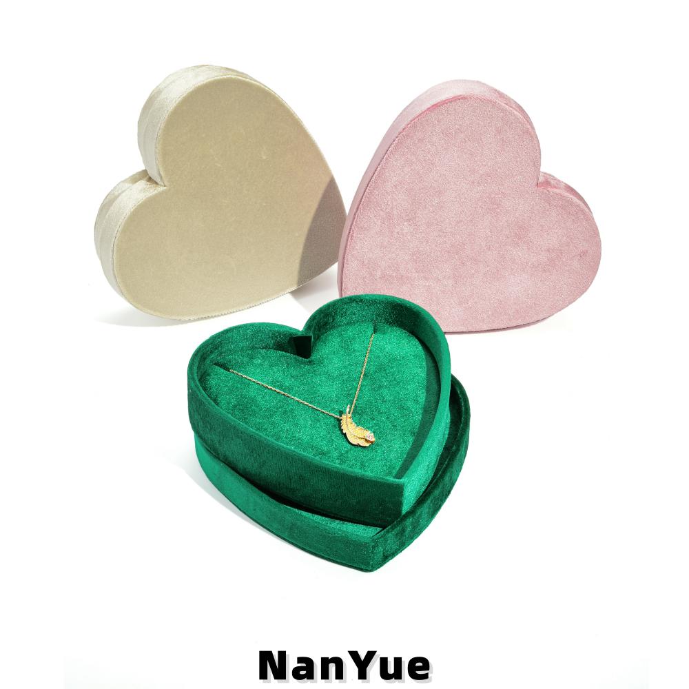 Heart Shaped Velvet Jewelry Box  Custom Logo Luxury Necklaces Earrings Jewelry Storage Box Romantic Wedding Gift Box