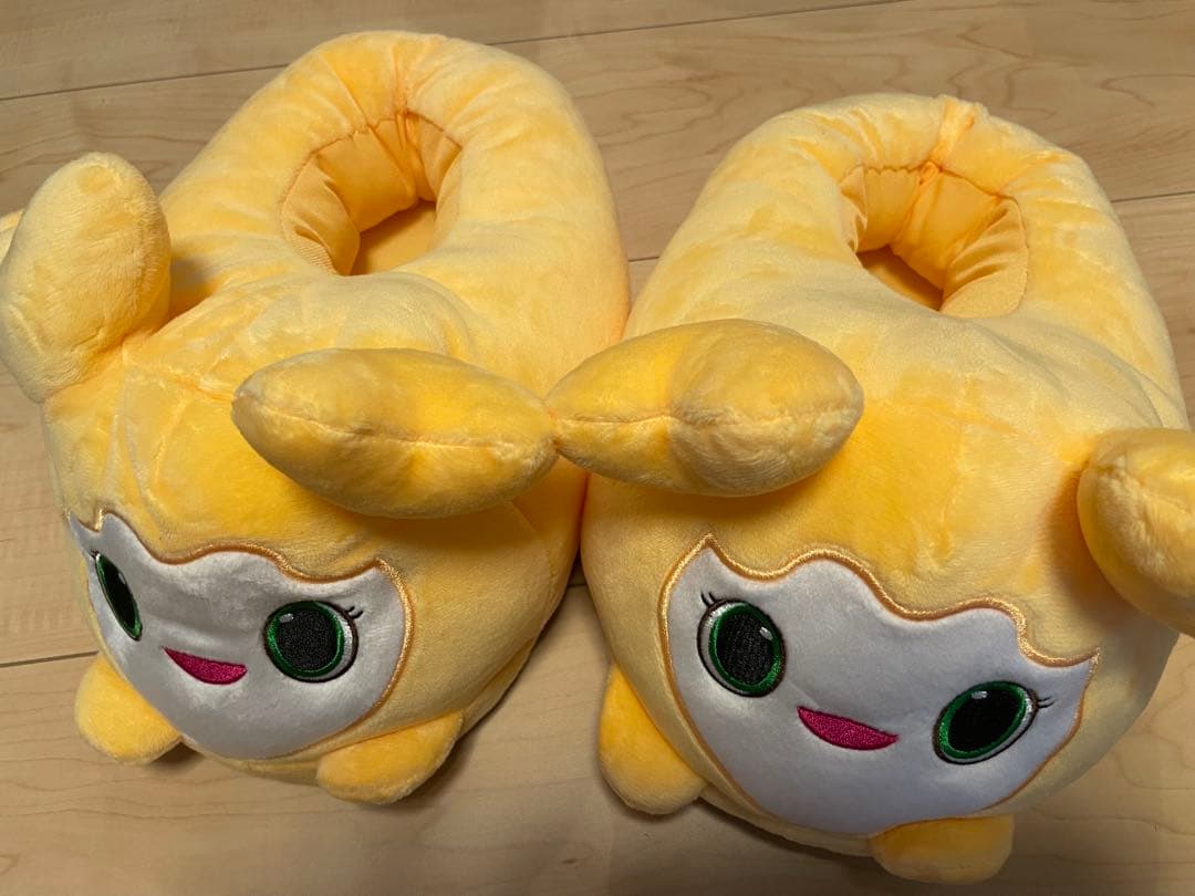 

[USED] TWICE LOVELYS GiGO Limited Edition Plush Slippers Jihyo