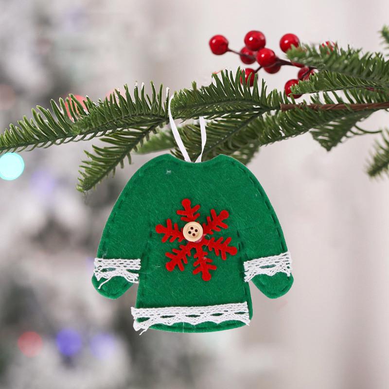 Charming Christmas Ornaments Nonwoven Fabric Hanging Decorations Featuring Santa Reindeer And Christmas Gifts