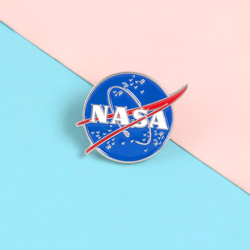 NASA Astronaut Space Brooch - Creative Alloy Badge Pin Accessory