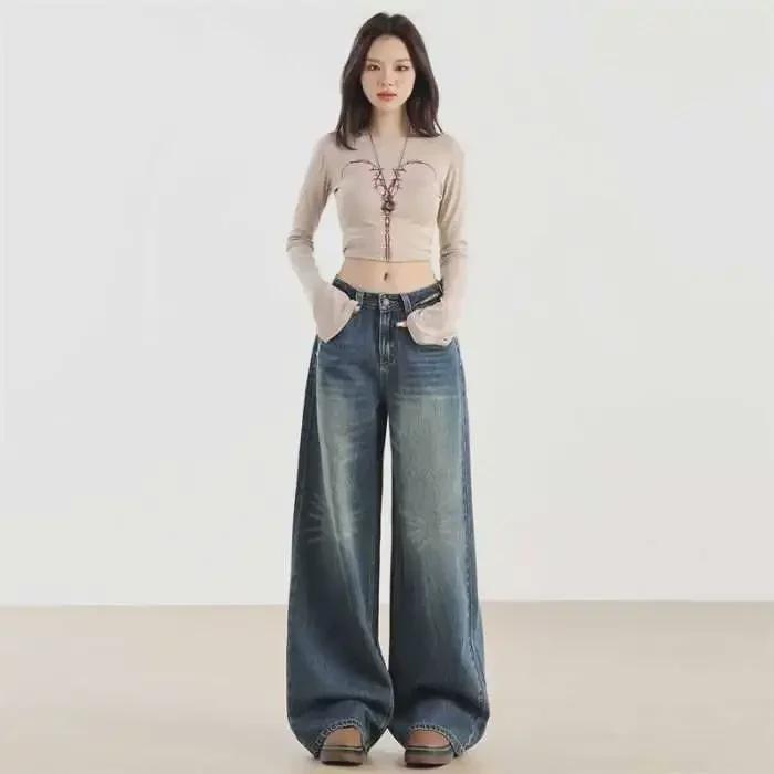 "Women's High-Waist Velvet Wide-Leg Jeans - Warm, Straight Fit for Autumn & Winter"